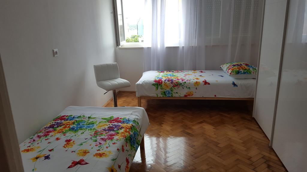 Apartment Sibenik With Free Parking Buitenkant foto